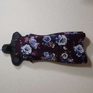 IZ Byer Casual Dress Floral Design burgundy, ladies Size Large